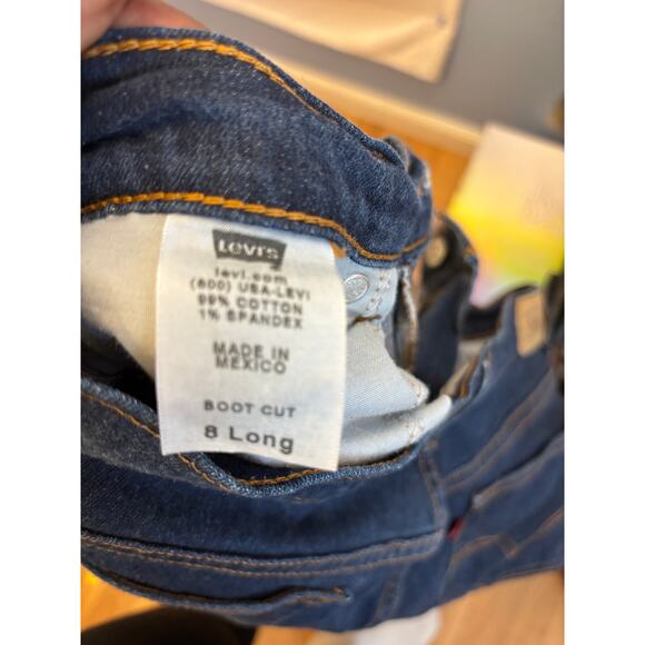 Pre-Loved Levi’s 515 Women’s Boot Cut Jeans, Size 8 Long Dark Wash Stretch Denim - Picture 3 of 6